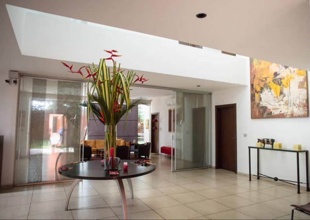Hotel Maison Rouge Kotonu Zewnętrze zdjęcie
