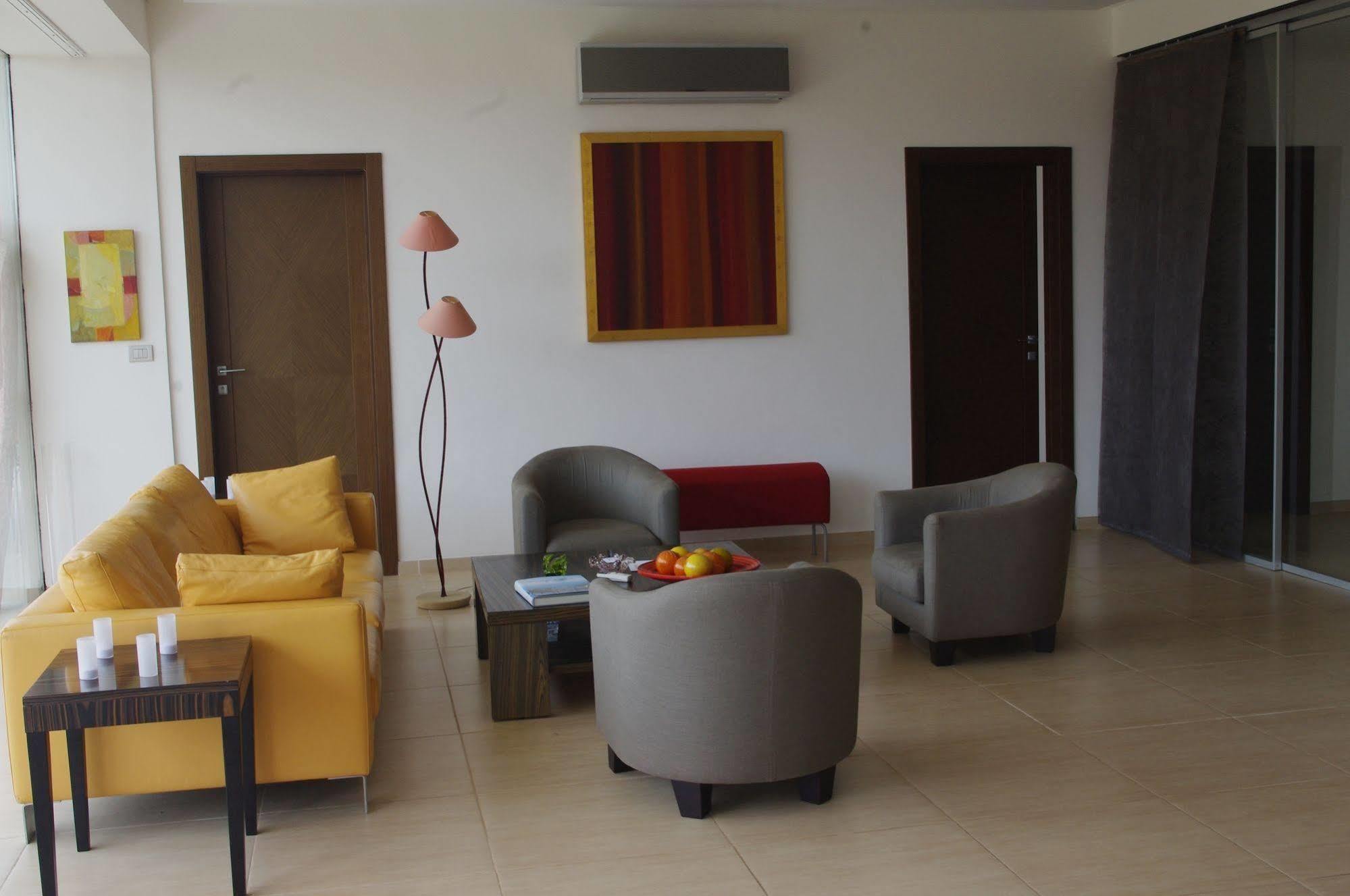 Hotel Maison Rouge Kotonu Zewnętrze zdjęcie
